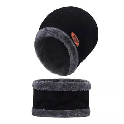 Cozy 2 Pcs Wool Beanie and Neck Warmer Set - Black Plain Pattern